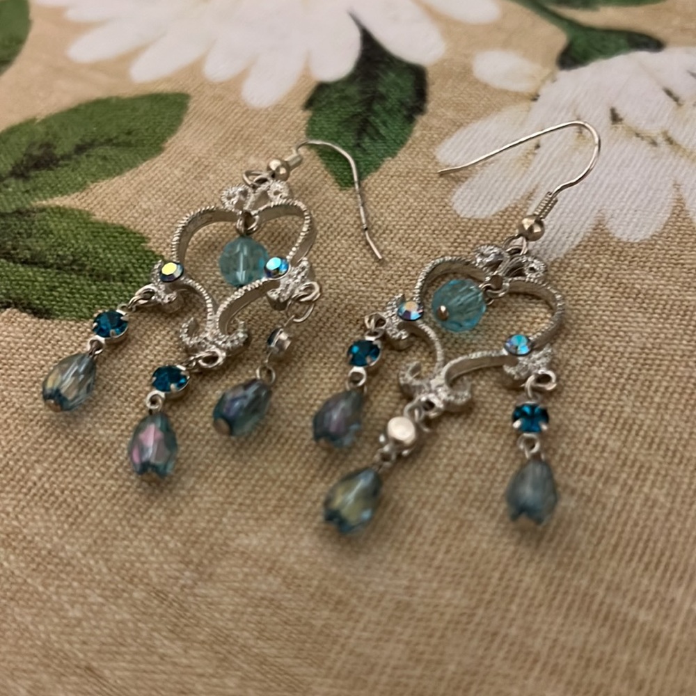 NWOT | Blue and Purple Iridescent Gem Stone Earrings | Heart Theme